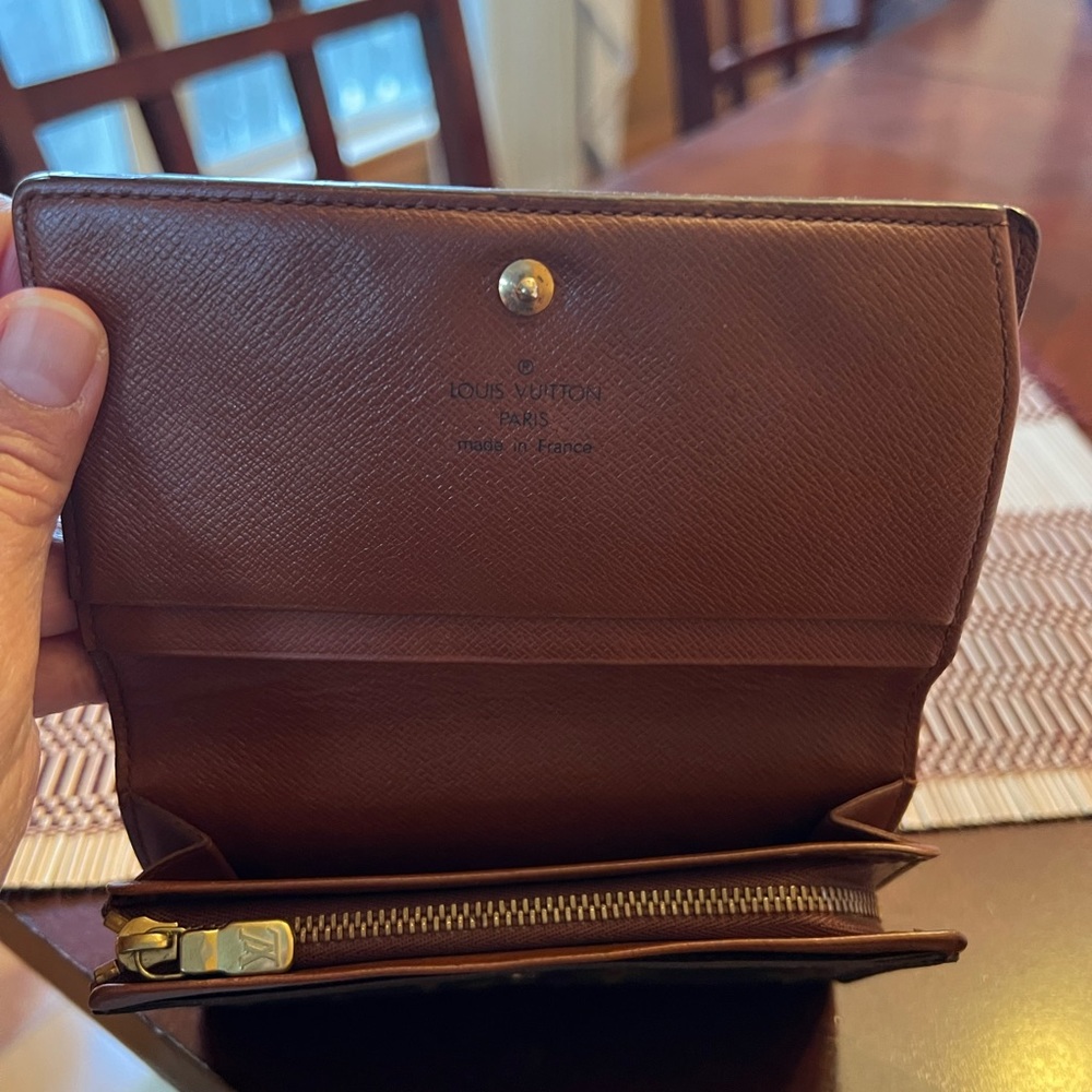 Louis Vuitton wallet - Picture 7 of 7